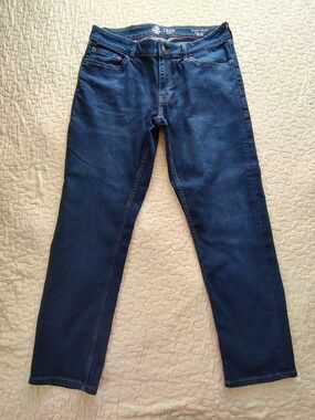 Izod Men's Dark Blue  Straight Jeans Size 32 X 30.